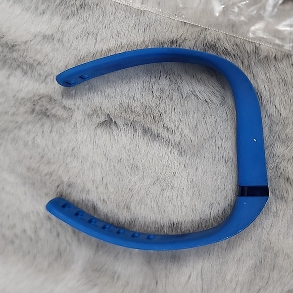 4 Fitbit Flex Replaceable Bands Size Small Bands and Charger - Picture 5 of 12